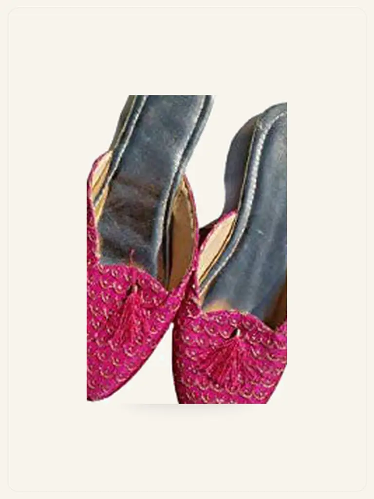 Embroidered Juttis - alternate product photo